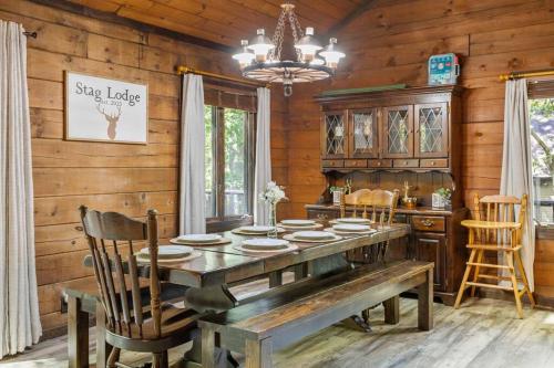 Rustic Luxury in the Pocono Mountains - Stag Lodge