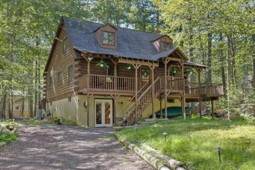 Rustic Luxury in the Pocono Mountains - Stag Lodge