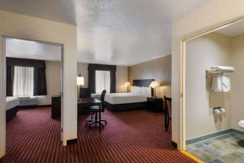  Best Western Salinas Valley Inn & Suites