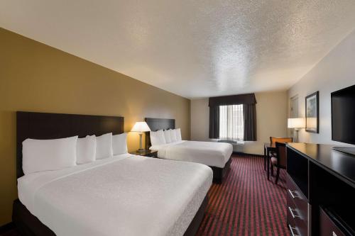 Best Western Plus Salinas Valley Inn & Suites - image 7