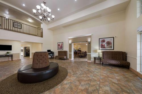  Best Western Salinas Valley Inn & Suites