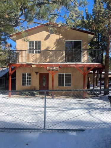 Cheerful 4-Bedrooms casita-cabin pet friendly.