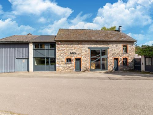 Quaint Holiday Home near Forest in Lierneux