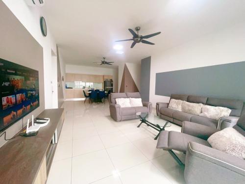 MONIC STAYCATION #GreenHaven near Senibong&Regency near Yishun MRT Station