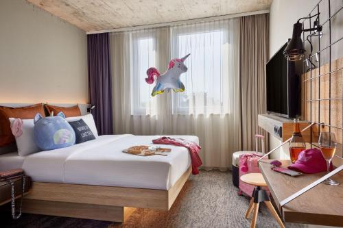 room detail thumbnail 0