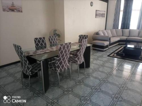 Spacious Executive Holiday Apartment In Bulawayo in Bulawayo