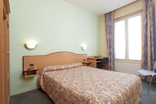 Hotel Ferney République, Paryż