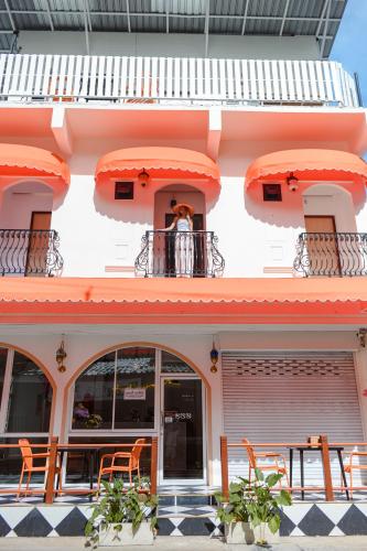 Sidewalk Boutique Hotel in مركز مدينة ساميد