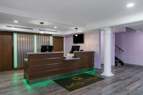 La Quinta Inn by Wyndham Kansas City Lenexa - image 6