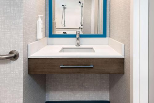 Hampton Inn By Hilton Boston Bedford Burlington