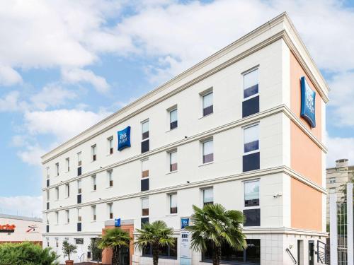Hotel ibis budget Chatillon Paris Ouest - image 12