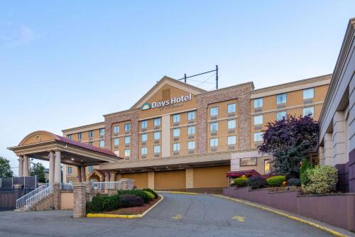 Days Hotel by Wyndham North Bergen in North Bergen, USA