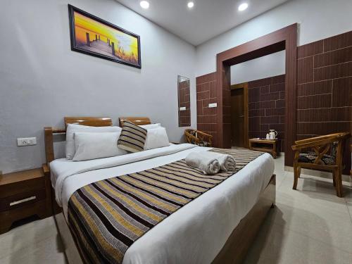 Deluxe Double Room image 1