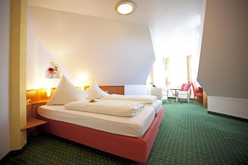 1 queen bed