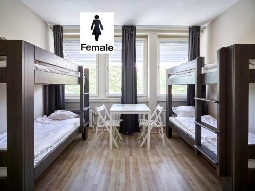 FEMALE ONLY- Bed in 8-Bed Dormitory Room