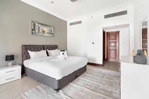 StoneTree - Luxurious 1 BR with Beach Access at Fairmont The Palm - image 7