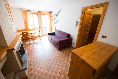 One-Bedroom Apartment image 6