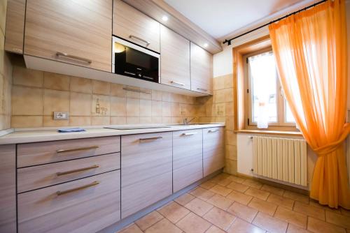 One-Bedroom Apartment image 3