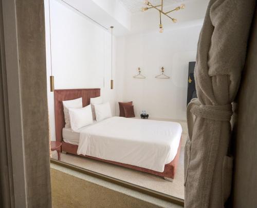 Deluxe Double Room image 4