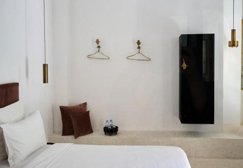 Deluxe Double Room image 3