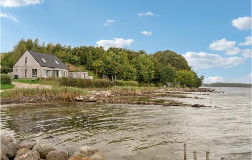 Amazing Home In Fredericia With 3 Bedrooms And Wifi