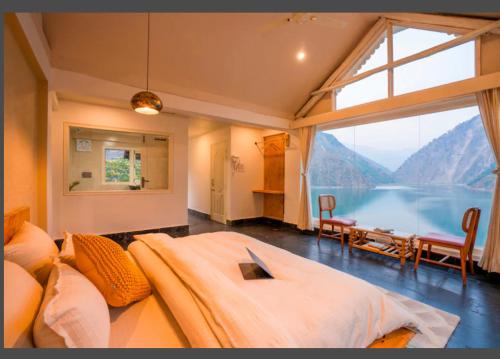 Panchtatva Hotel Lake chamera-With High Speed Boat Tansfers