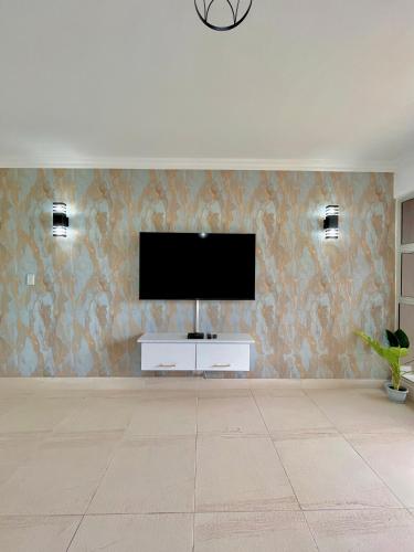 101 Camarque - 3 Bedroom Beachfront Apartment In Umdloti - 180 Degree Sea Views, Umdloti (foto 11)