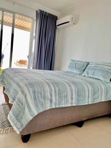 101 Camarque - Modern 3 Bedroom Beachfront Apartment, iLembe