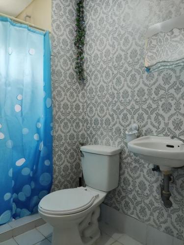 Near Manila Airport, MAILZ HOMEZ COZY Studio Condo, Full Kitchen, Swimming Pool, WIFI, 11P, Manila (photo 9)