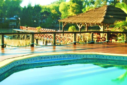 bazen, Hosteria Atelier in Delta del Tigre