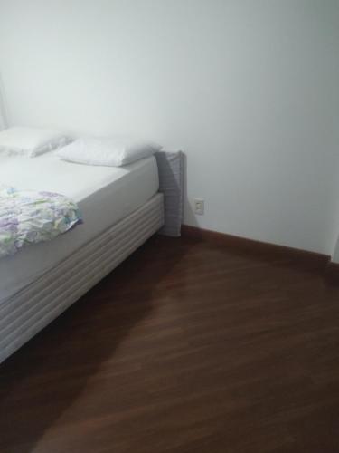 Quarto em apartamento no centro de Blumenau !