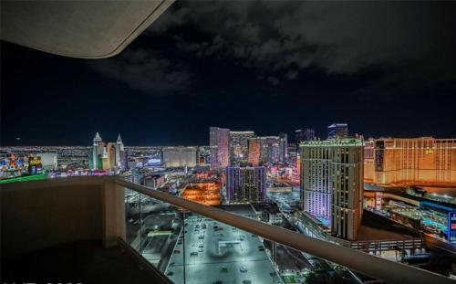 Premium Suite MGM Signature HIGH FLR Balcony Strip View, Las Vegas