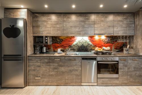  Porfyra's Home in Thessaloniki