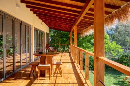 Balcony/terrace, Niketh Villa Komari Arugambay in Komari