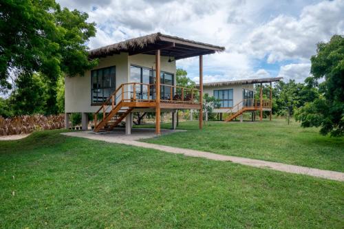 Garden, Niketh Villa Komari Arugambay in Komari