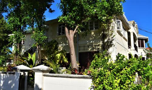 Coconut Walk Beach Apartment photo 2