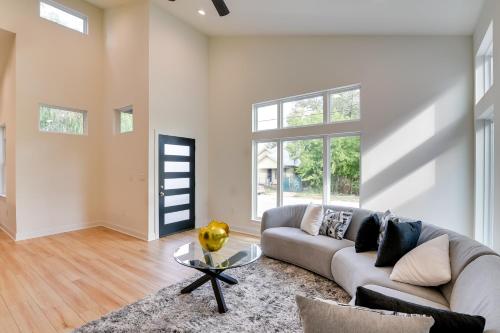 Pet-Friendly Houston Home about 3 Mi to Downtown! in Houston, USA