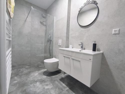 淋浴, Kupres, centar, 1bdr apt in 库普雷斯