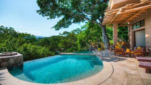 Casa Buena Vista - Beach Front - Villa in Sayulita