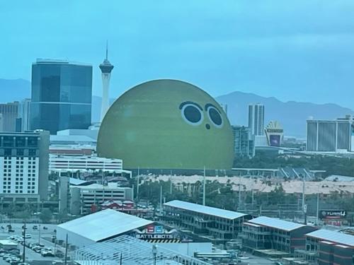 Signature MGM Suite with Strip and Sphere View, Las Vegas (photo 5)