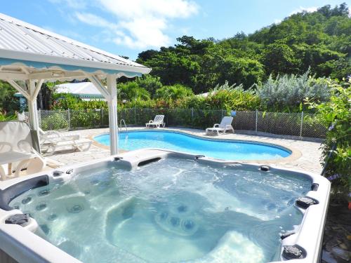 Sur la route des épices - Location villas avec piscine et jacuzzi (Sur la route des epices - Location villas avec piscine et jacuzzi) in Le Francois