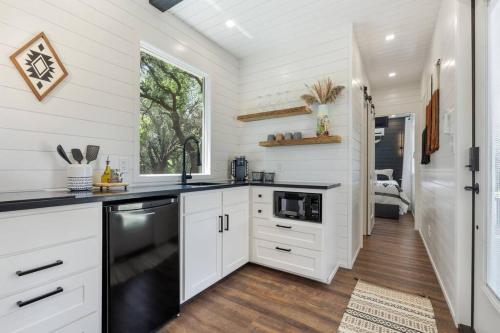 The Lonely Bull Luxury Container Home on 5 Acres in Weatherford, USA