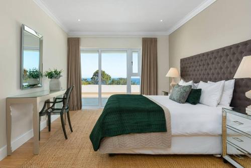 Villa Gardenia 4 Bedrooms Professionally Managed Villa Camps Bay Cape Town - image 7