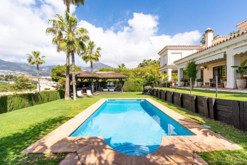 Luxury Villa Larios Torrequebrada