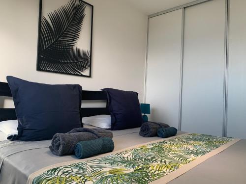 Kaili Ocean view luxury 2BR AC throughout Fiber Wifi & Pool - image 5