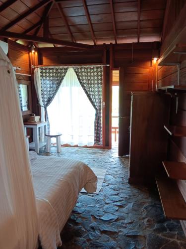 Oinan Guest House in Pulau Mentawai