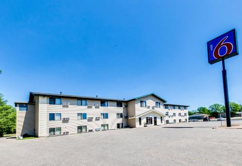 Motel 6 Albert Lea, MN - 출입구