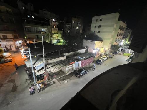 غرفه واحده فقط داخل شقه بها سرير ١٢٠ سم ومروحه ودولاب وكراسي, Mansoura (fotografie 3)