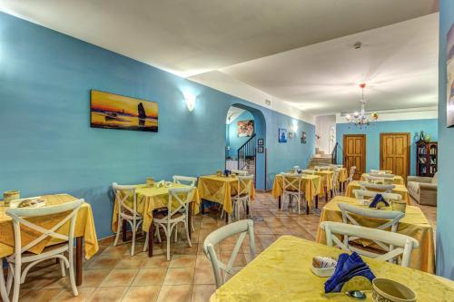 מסעדה, Hotel Nice in סורנטו