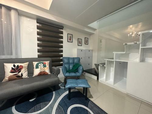 SMTH Suites LOFT at BGC - Blue Three